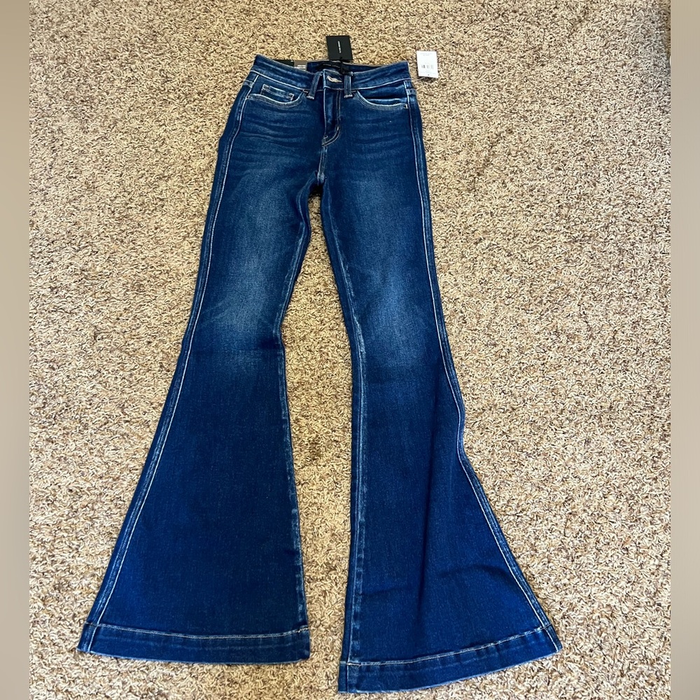 Brand new buckle jeans size 24 long 34 .